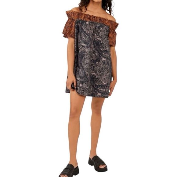 Free People Sophie Printed Off Shoulder Mini Dress Size XS Nvy Blue Boho Beachy - Picture 1 of 14
